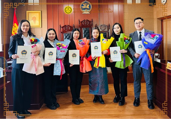 Төрийн жинхэнэ албан хаагчийн тангараг өргөх ёслолын ажиллагаа боллоо